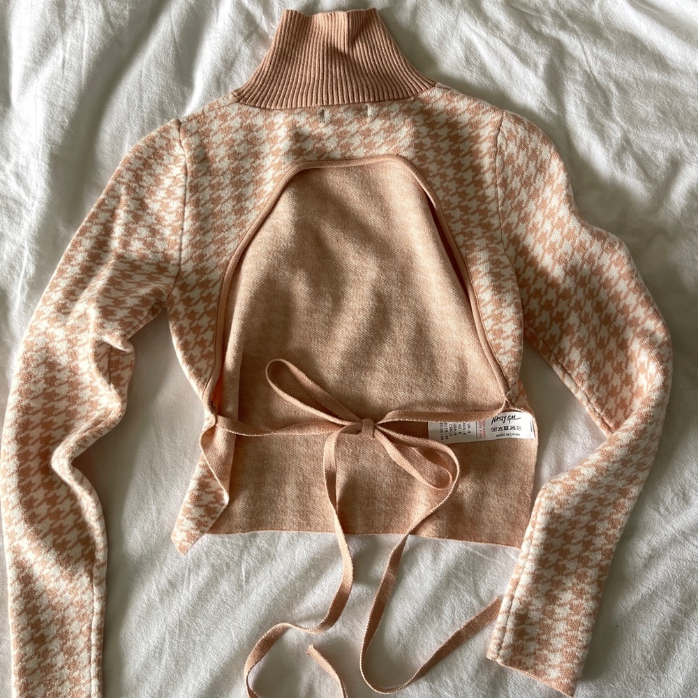 Open Back Turtle Neck Sweater - Picture 6 of 6